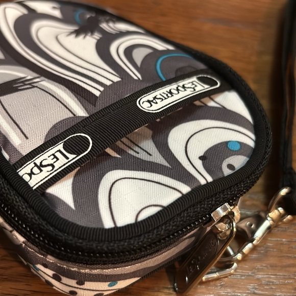 LeSportsac Wristlet birds - Picture 2 of 11